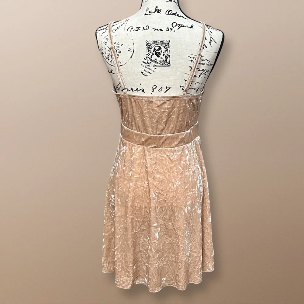 Xhilaration Blush Crushed Velvet Cutout Dress Strappy Fit & Flare L Boutique - Picture 5 of 8